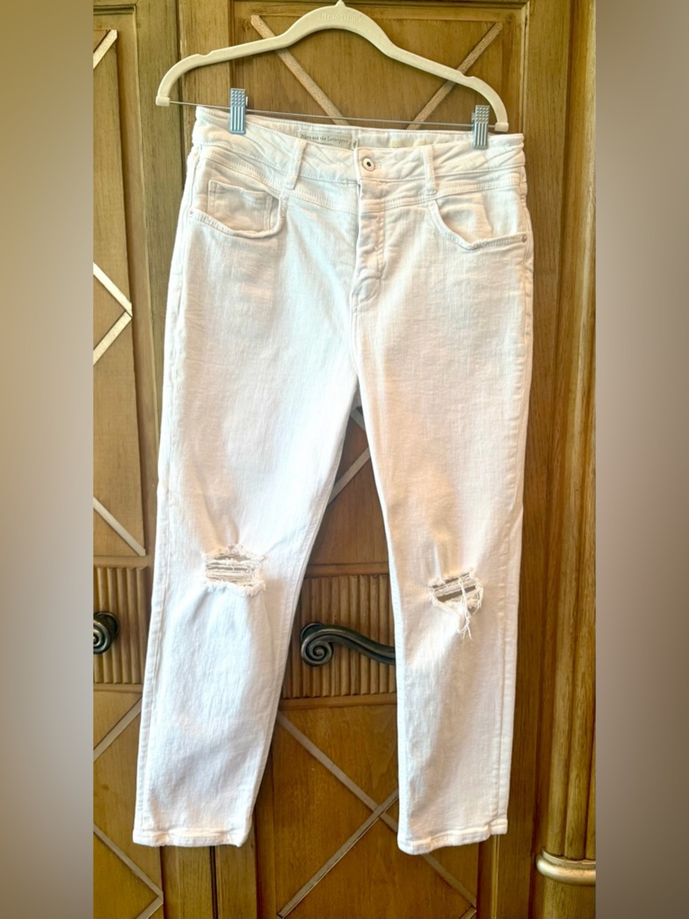 Anthropologie White Distressed High Rise Slim Jeans